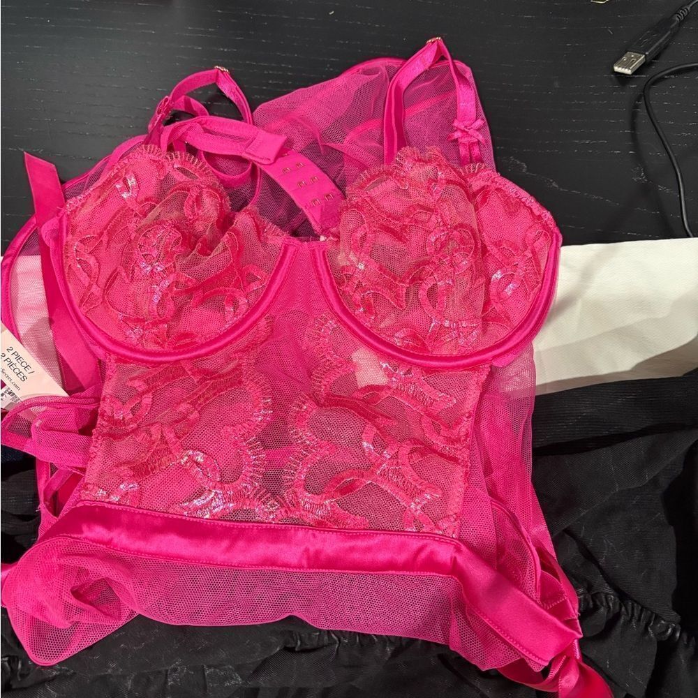 VICTORIA’S SECRET lace open back babydoll - Picture 5 of 5